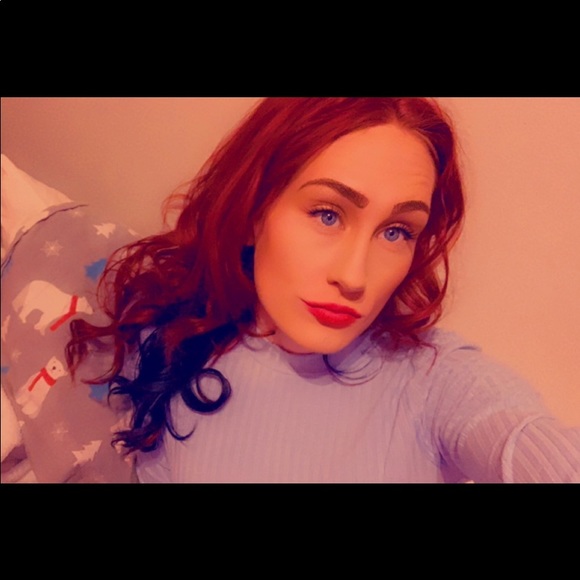 Meet your Posher, Sarah - Picture 1 of 1